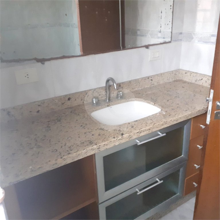 Sobrado à venda com 2 quartos em Santana, São Paulo, SP