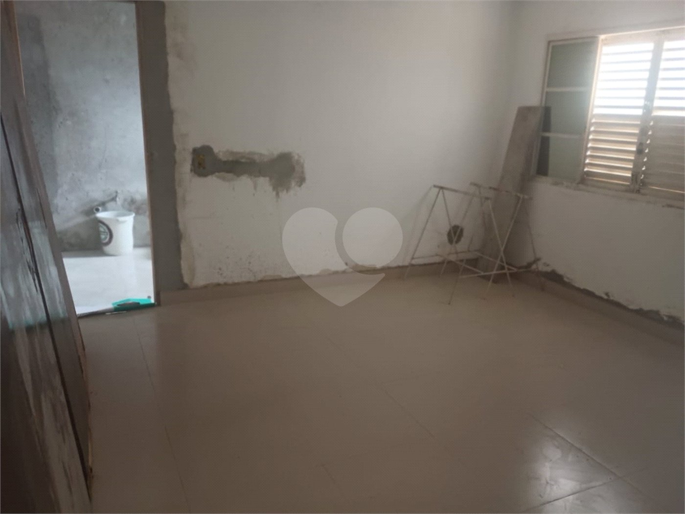 Casa à venda com 3 quartos, sendo 1 suíte,  em Jardim do Lago, Jundiaí, SP