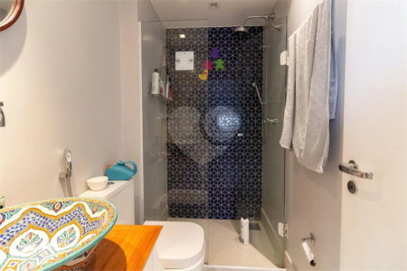 Apartamento à venda com 2 quartos, sendo 1 suíte,  em Vila Sônia, São Paulo, SP