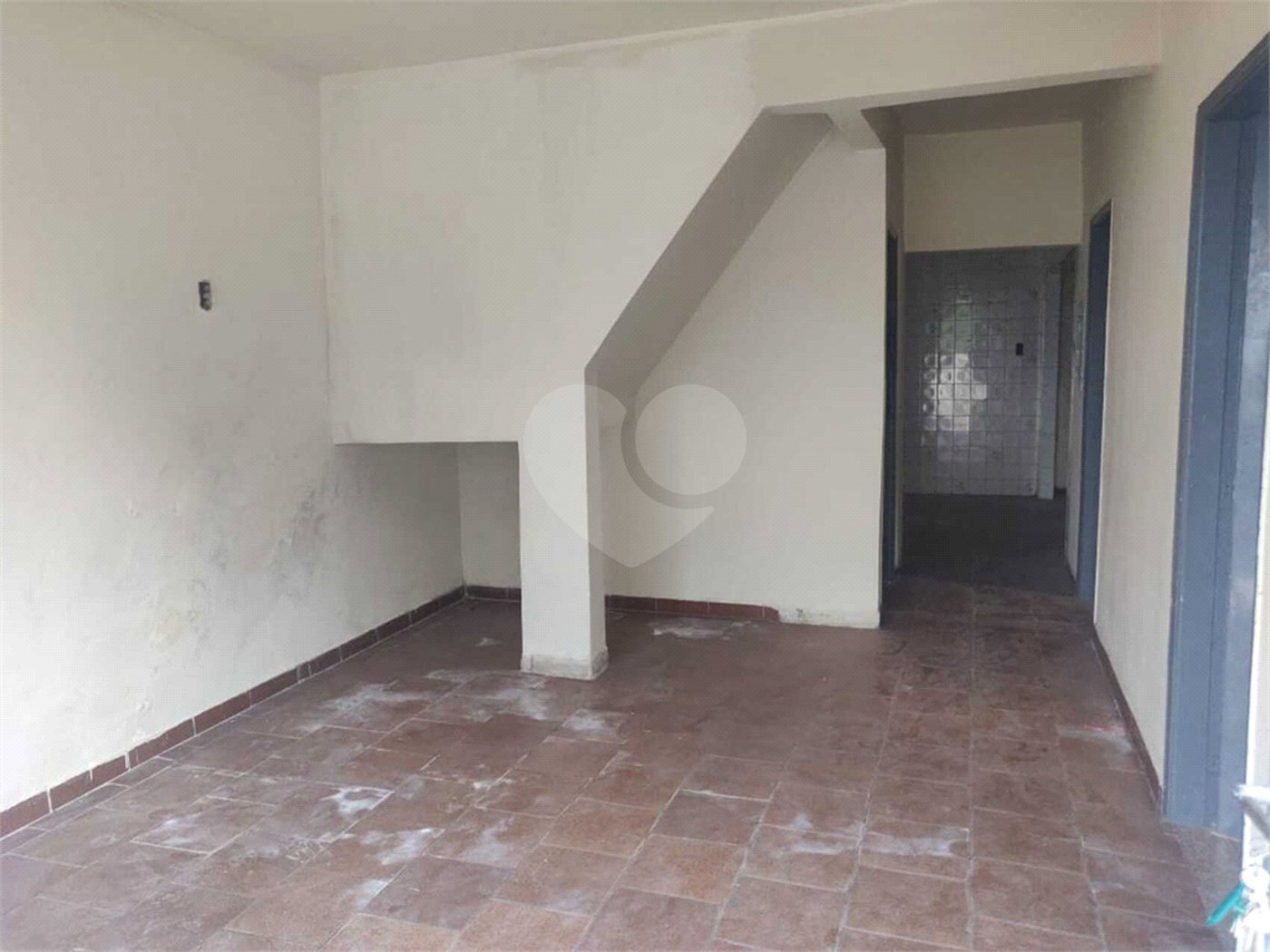 Sobrado à venda com 4 quartos em Jardim Limoeiro, São José dos Campos, SP