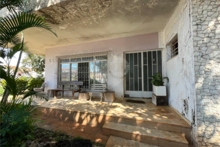 Casa à venda com 4 quartos, sendo 1 suíte,  em Vila Rosa, Itapetininga, SP