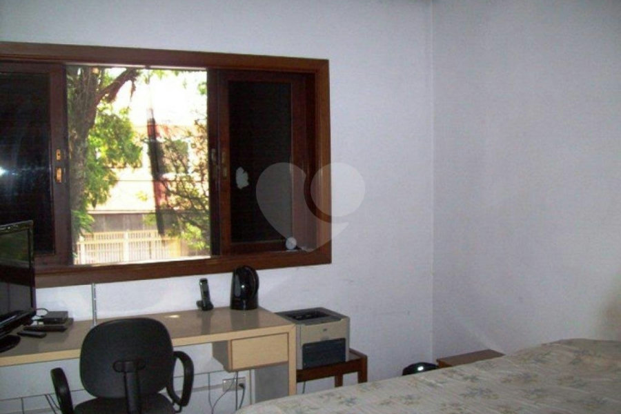 Sobrado à venda com 4 quartos em Parada Inglesa, São Paulo, SP