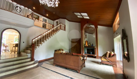 Casa à venda ou para alugar com 5 quartos, sendo 3 suítes,  em Fazenda Morumbi, São Paulo, SP