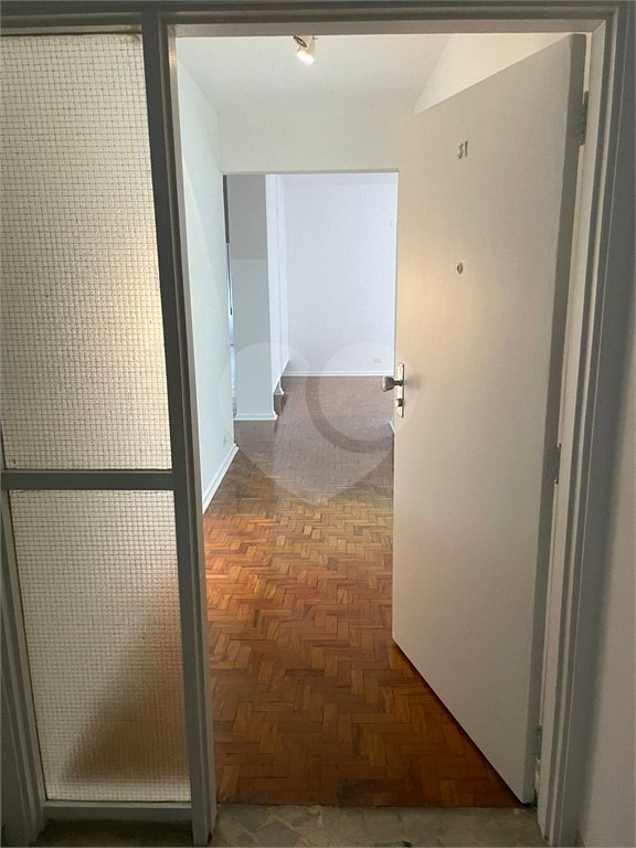 Apartamento à venda com 3 quartos, sendo 1 suíte,  em Vila Caraguatá, São Paulo, SP