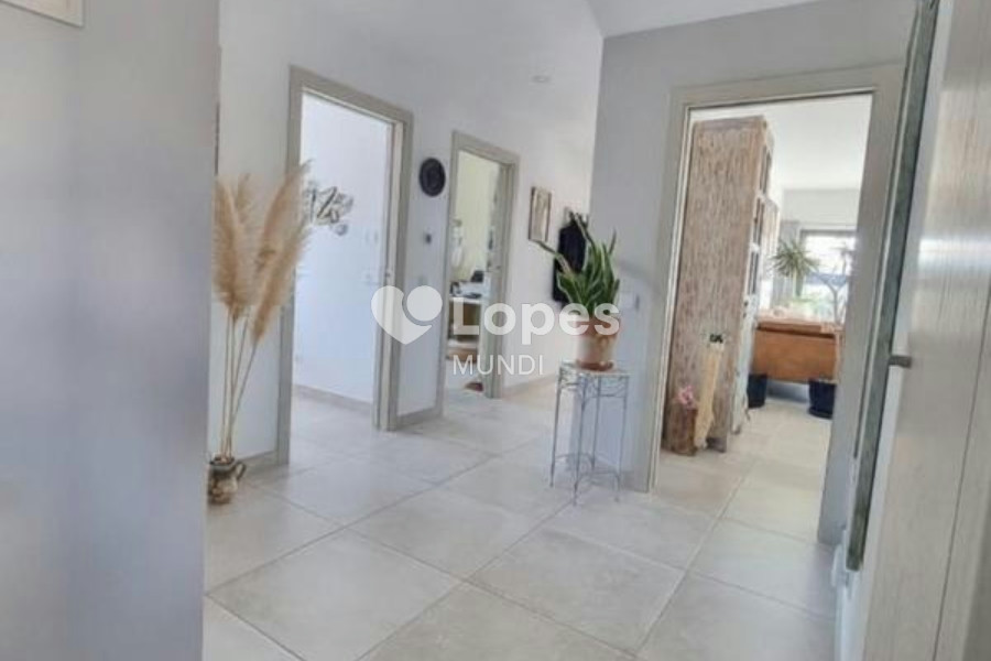 Casa com 3 quartos à venda em Mexilhoeira Grande, Portimão, Portugal – Piscina