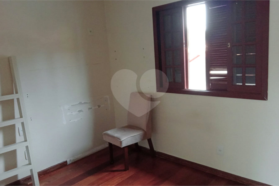 Sobrado à venda com 4 quartos, sendo 3 suítes,  em Horto Florestal, São Paulo, SP