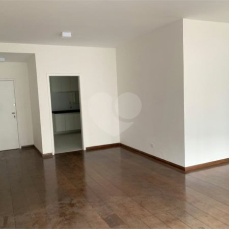 Apartamento à venda com 3 quartos, sendo 1 suíte, em Jardim Paulista, São Paulo, SP