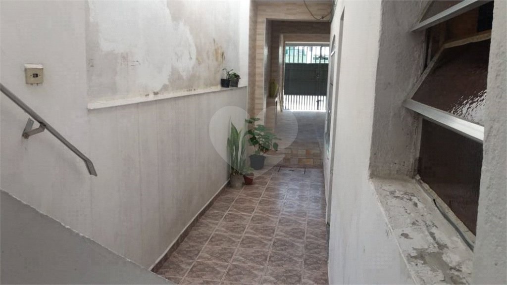 Sobrado à venda com 4 quartos em Jardim Guairaca, São Paulo, SP