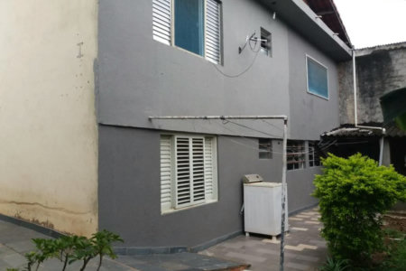 Casa à venda com 4 quartos, sendo 1 suíte, em Jardim Helga, São Paulo, SP