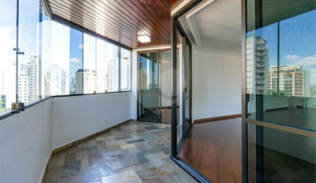 Apartamento à venda com 4 quartos, sendo 3 suítes, em Campo Belo, São Paulo, SP