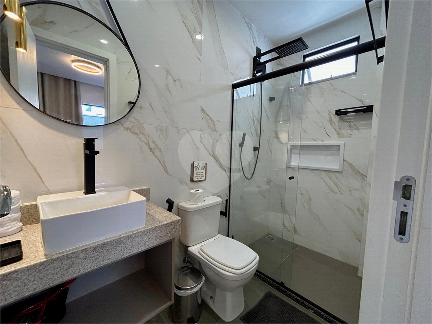 Apartamento à venda com 2 quartos, sendo 1 suíte, em Taperapuan, Porto Seguro, BA