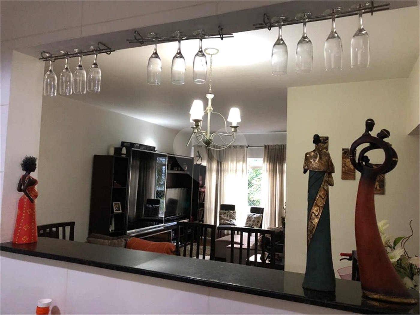 Apartamento à venda com 2 quartos, sendo 1 suíte,  em Vila Nova Conceição, São Paulo, SP