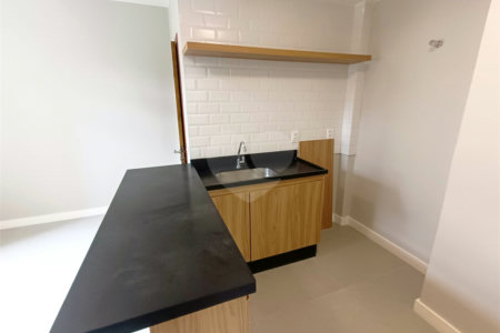 Apartamento à venda com 2 quartos, sendo 1 suíte,  em Maracanã, Rio de Janeiro, RJ