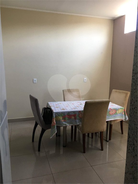 Sobrado à venda com 3 suítes em Vila Nivi, São Paulo, SP