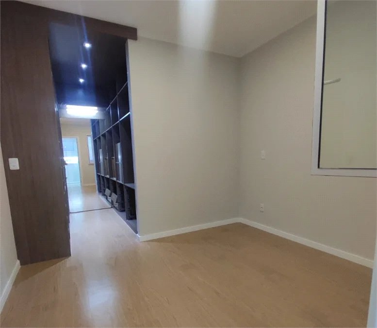 Apartamento à venda com 3 quartos, sendo 2 suítes,  em Jardim Arpoador, São Paulo, SP