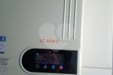 Apartamento à venda com 3 quartos, sendo 1 suíte,  em Saúde, São Paulo, SP