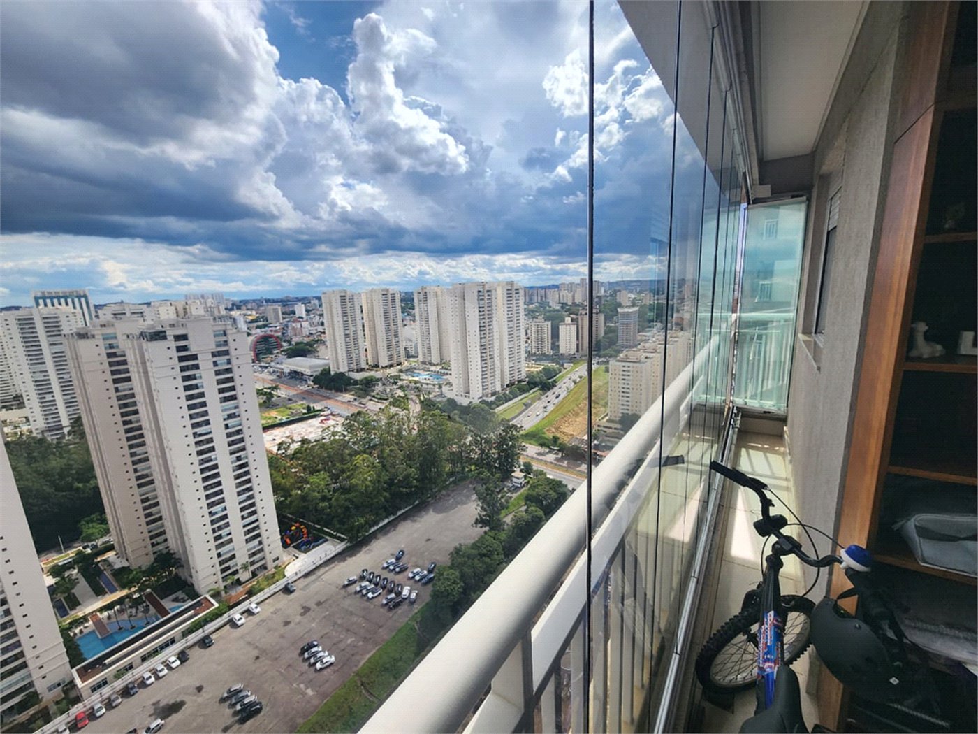 Apartamento à venda com 3 quartos, sendo 2 suítes, no Centro, São Bernardo do Campo, SP