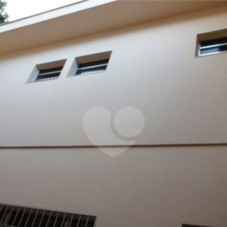 Sobrado à venda com 3 quartos, sendo 1 suíte, em Jardim São Luís, São Paulo, SP