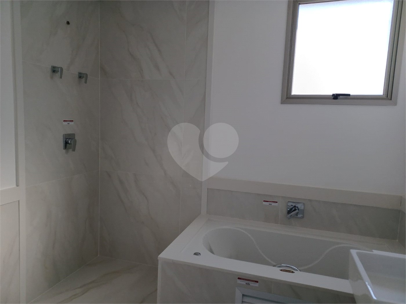 Apartamento à venda com 4 suítes em Real Parque, São Paulo, SP