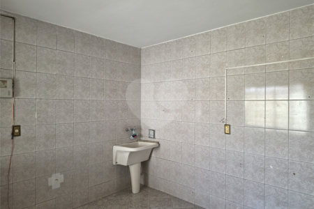 Casa à venda com 4 quartos, sendo 2 suítes,  em Vila Espírito Santo, Sorocaba, SP
