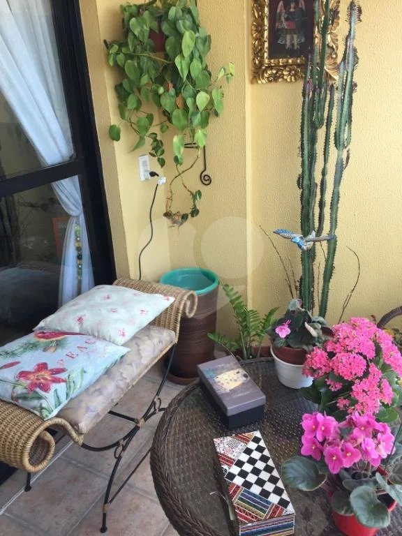 Apartamento com 3 quartos