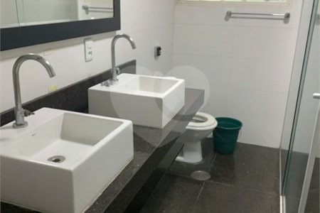 Sobrado à venda com 3 quartos em Brooklin, São Paulo, SP