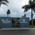Casa à venda com 4 suítes no condomínio Figueira Garden, Atibaia - SP