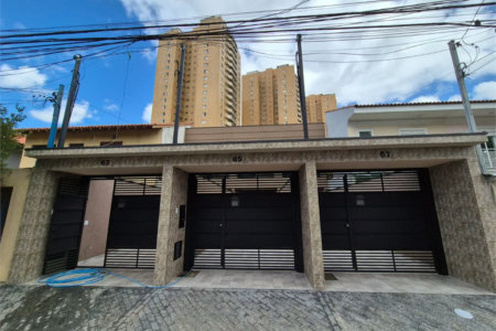 Sobrado à venda com 2 suítes em Vila Polopoli, São Paulo, SP