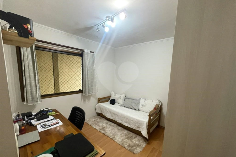 Casa à venda com 3 quartos, sendo 1 suíte, no condomínio Beatriz, São Paulo - SP