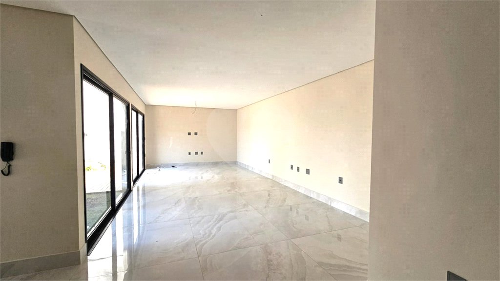 Casa à venda com 4 suítes no condomínio Villa Suiça, São Paulo - SP