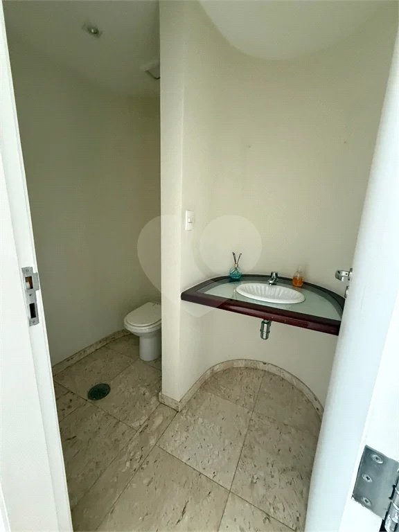 Triplex à venda ou para alugar com 3 suítes em Vila Suzana, São Paulo, SP