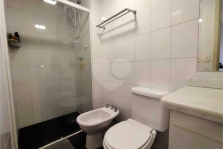 Flat à venda com 1 quarto em Moema, São Paulo, SP
