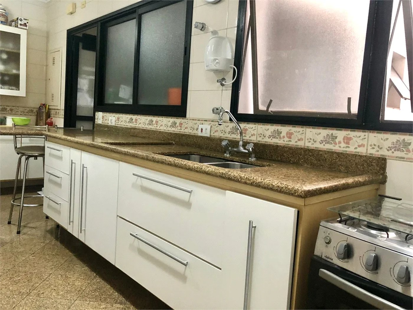 Apartamento à venda com 3 quartos, sendo 2 suítes, em Real Parque, São Paulo, SP