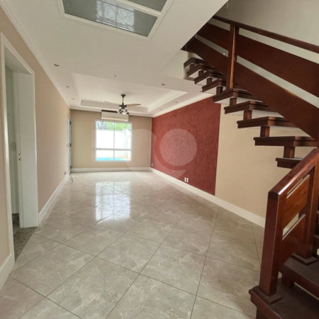 Casa à venda com 3 quartos, sendo 1 suíte, no condomínio Villagio DI Lucca, Sorocaba - SP