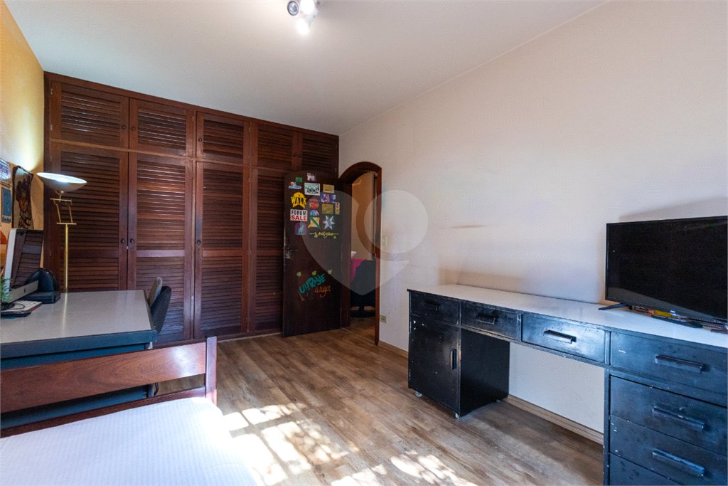 Casa à venda com 4 quartos, sendo 1 suíte, em Campo Belo, São Paulo, SP