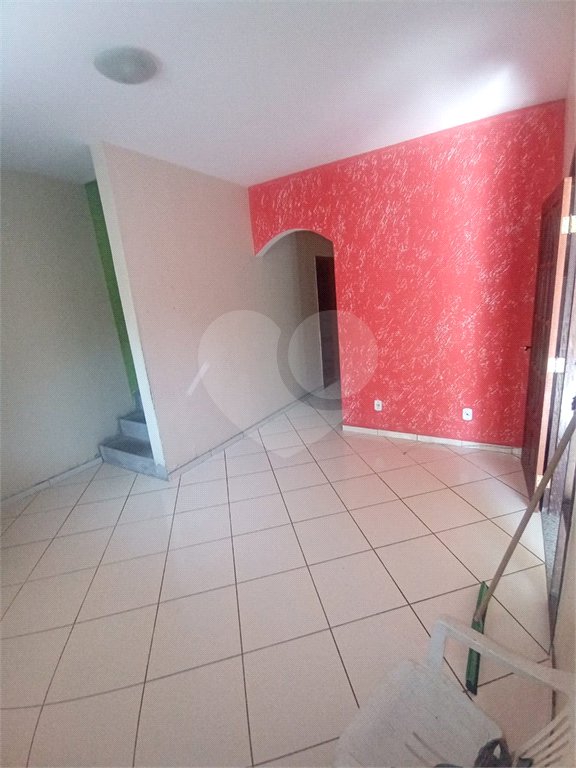 Casa à venda com 2 quartos, sendo 1 suíte, no condomínio River Plate, Rio de Janeiro - RJ