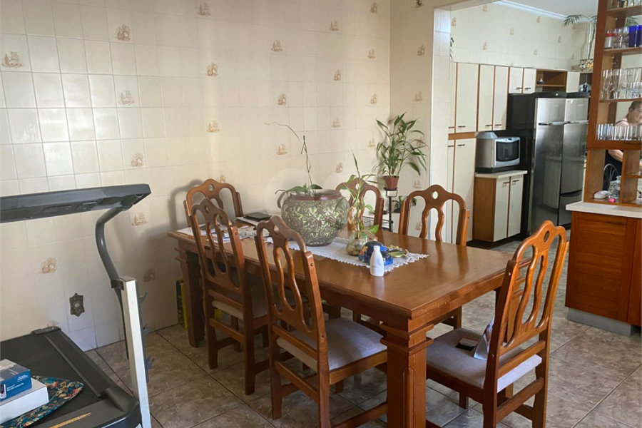 Sobrado à venda com 3 quartos, sendo 1 suíte, em Tremembé, São Paulo, SP
