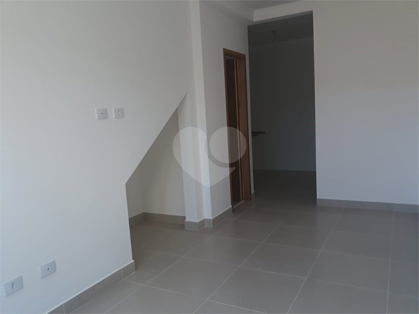 Casa à venda com 2 suítes no condomínio martinha, São Paulo - SP