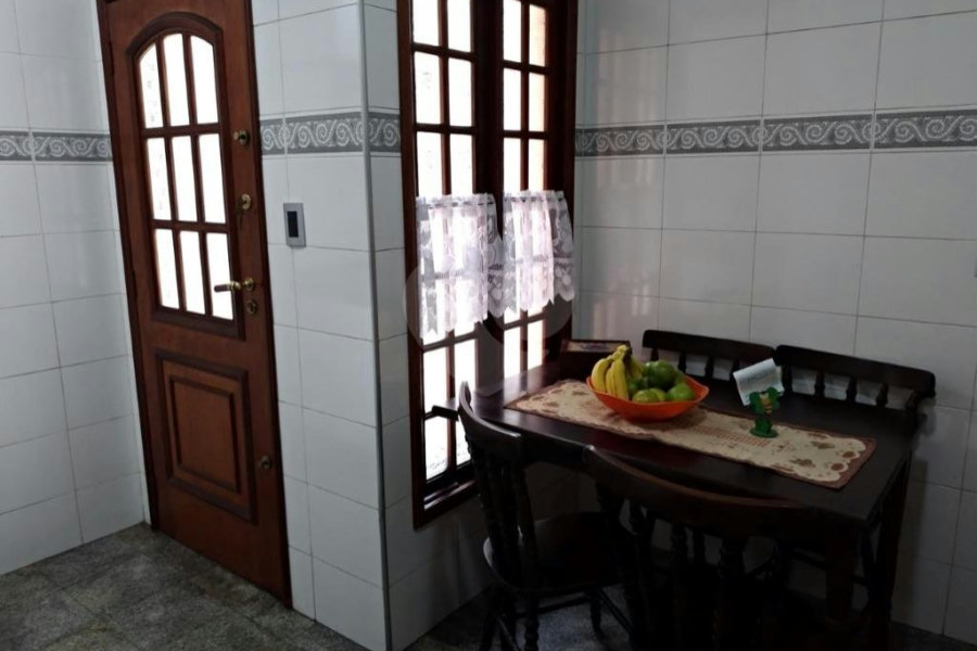 Sobrado à venda com 2 quartos, sendo 1 suíte, em Santa Teresinha, São Paulo, SP