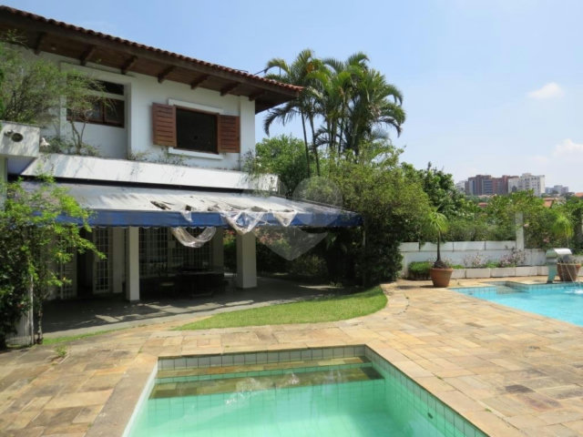Casa de Vila à venda com 4 suítes em Morumbi, São Paulo, SP