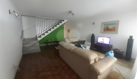 Sobrado à venda com 3 quartos em Parada Inglesa, São Paulo, SP