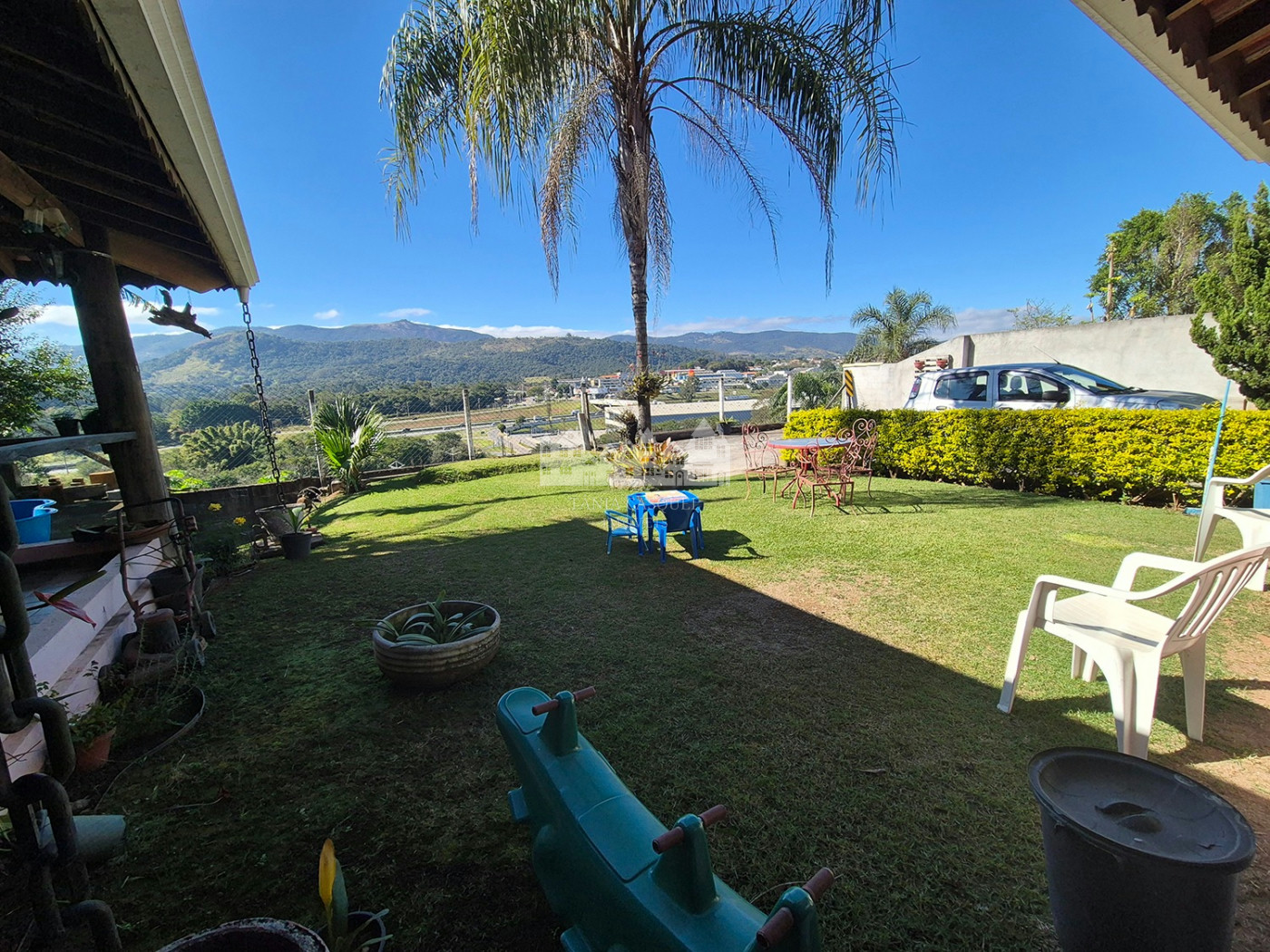 Chácara à venda ou locação no Jardim Estância Brasil – Atibaia/SP, com vista para a Pedra Grande