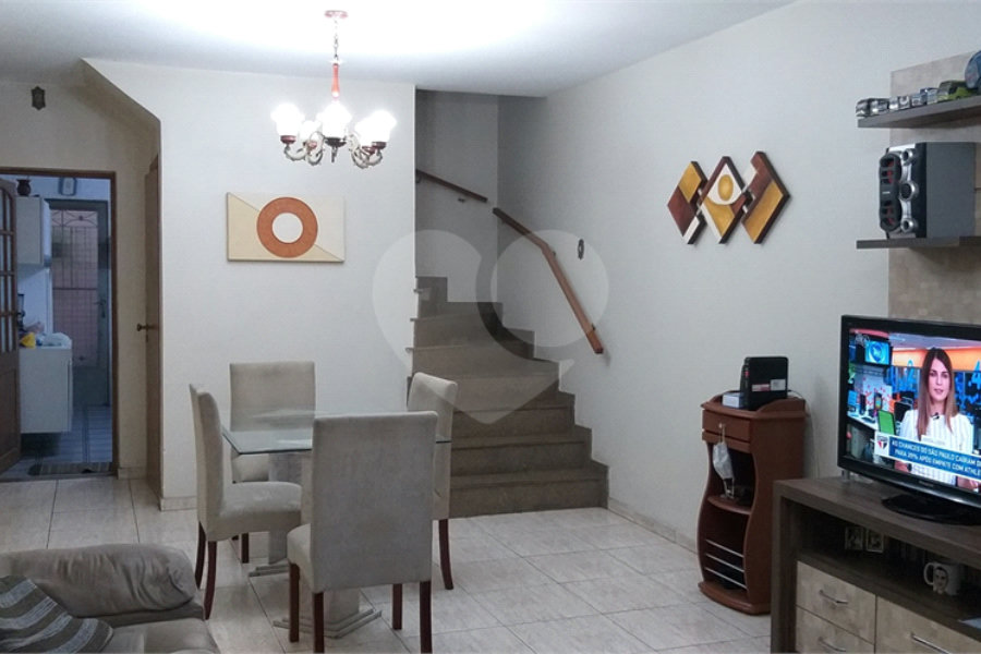 Sobrado à venda com 3 quartos em Vila Irmãos Arnoni, São Paulo, SP