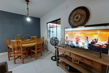 Casa à venda com 2 quartos, sendo 1 suíte,  em São José, Armação dos Búzios, RJ