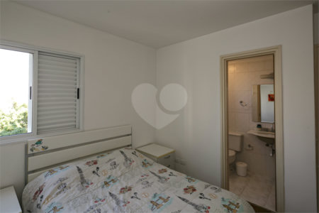 Apartamento à venda com 3 quartos, sendo 1 suíte, em Chácara Santo Antônio, São Paulo, SP