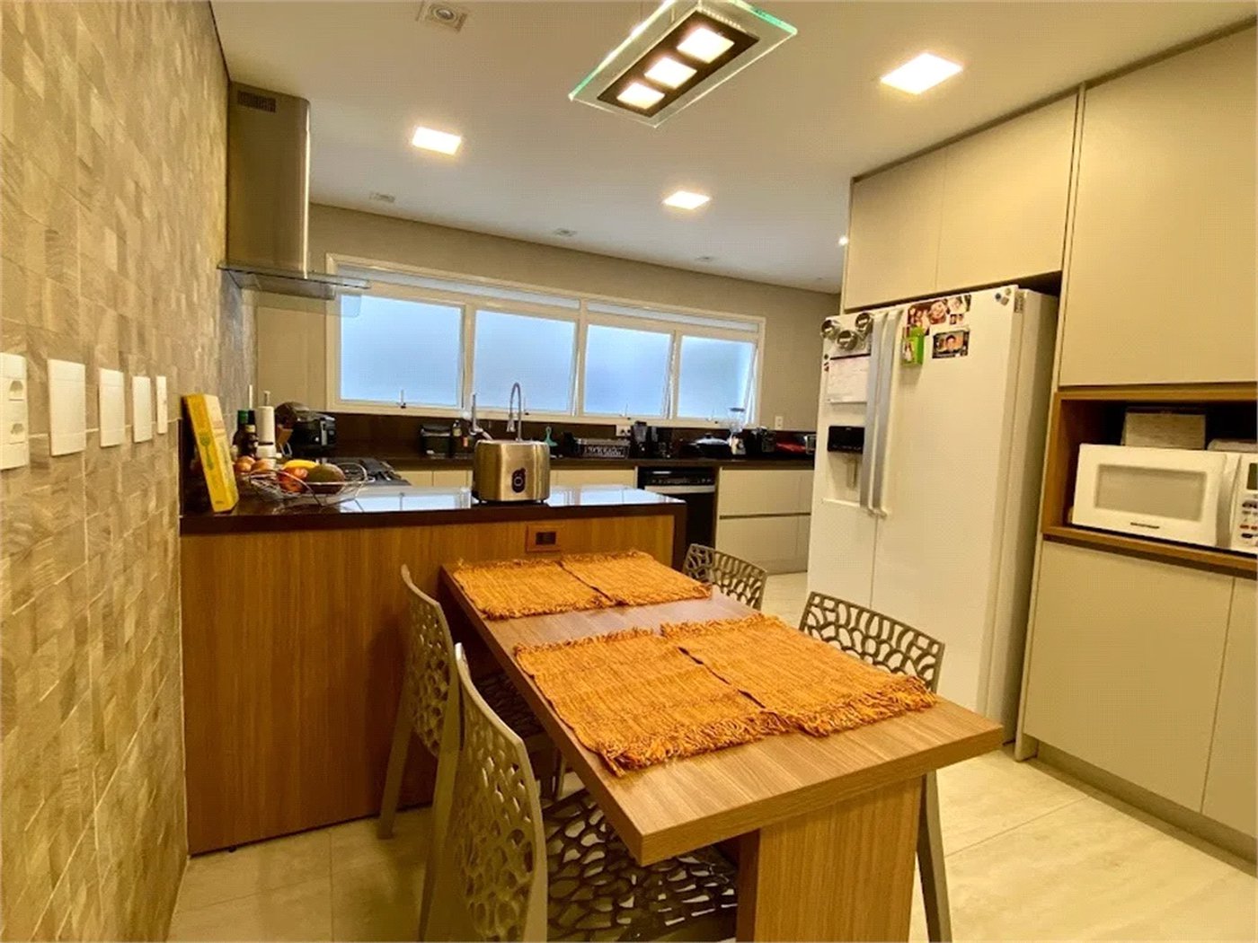 Apartamento à venda com 3 suítes em Vila Suzana, São Paulo, SP