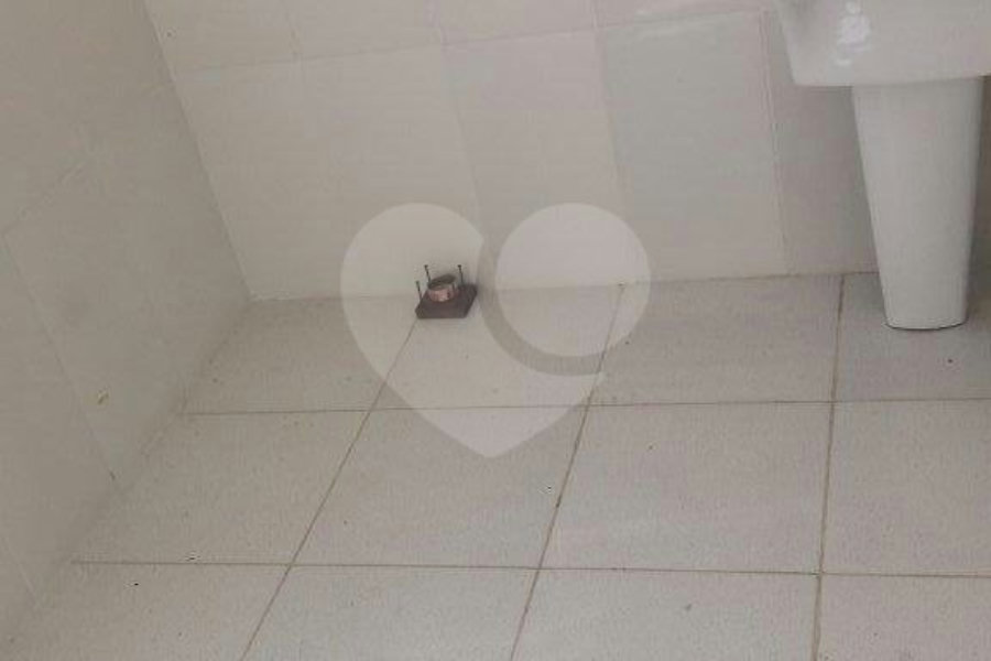 Sobrado à venda com 3 suítes em Vila Romero, São Paulo, SP
