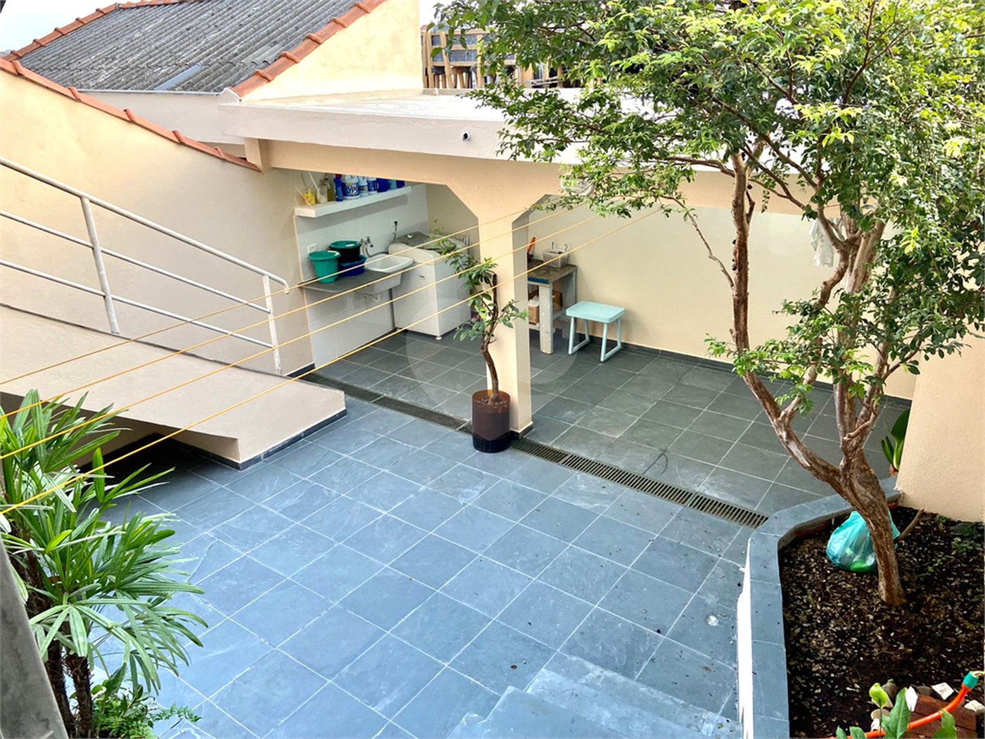 Sobrado à venda com 3 quartos, sendo 1 suíte, em Vila Paulicéia, São Paulo, SP