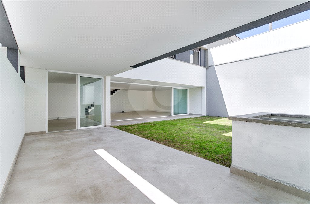 Casa à venda com 4 suítes no condomínio Edifício Jade, São Paulo - SP