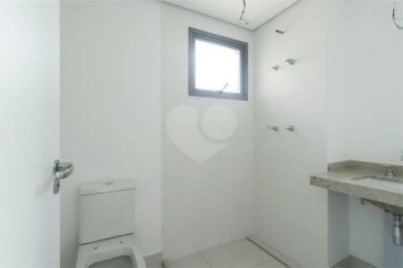 Apartamento à venda com 3 quartos, sendo 2 suítes,  em Brooklin, São Paulo, SP